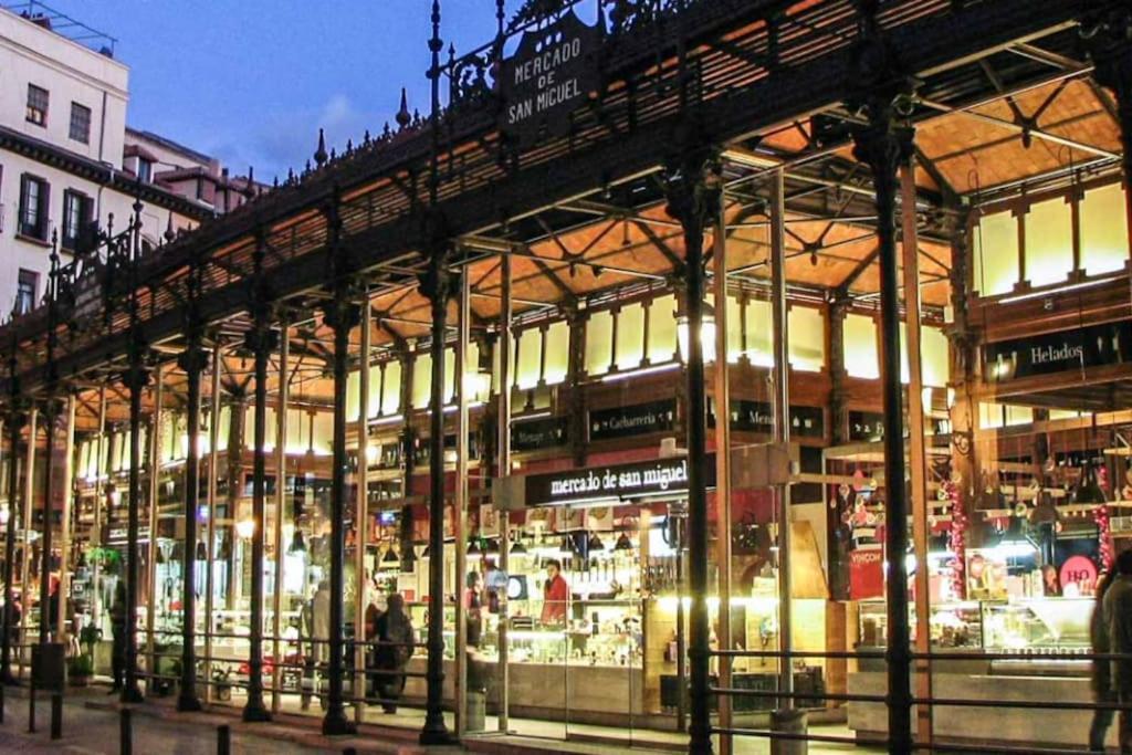 Precioso Apartamento Junto A La Plaza Mayor マドリード エクステリア 写真