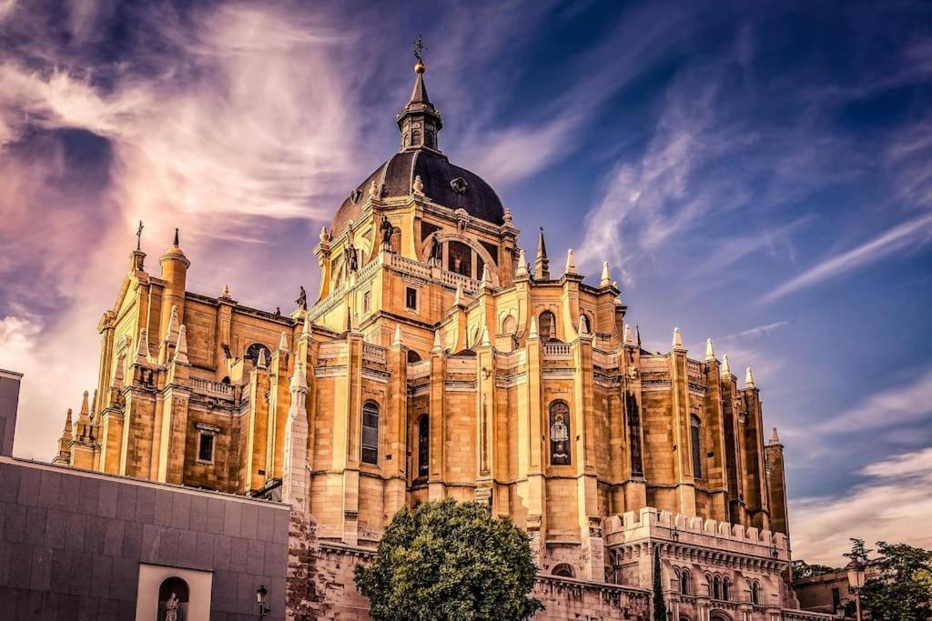 Precioso Apartamento Junto A La Plaza Mayor マドリード エクステリア 写真