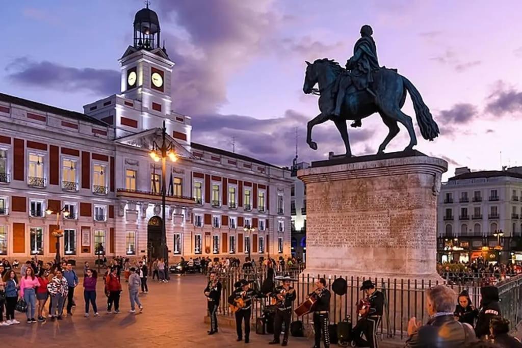Precioso Apartamento Junto A La Plaza Mayor マドリード エクステリア 写真